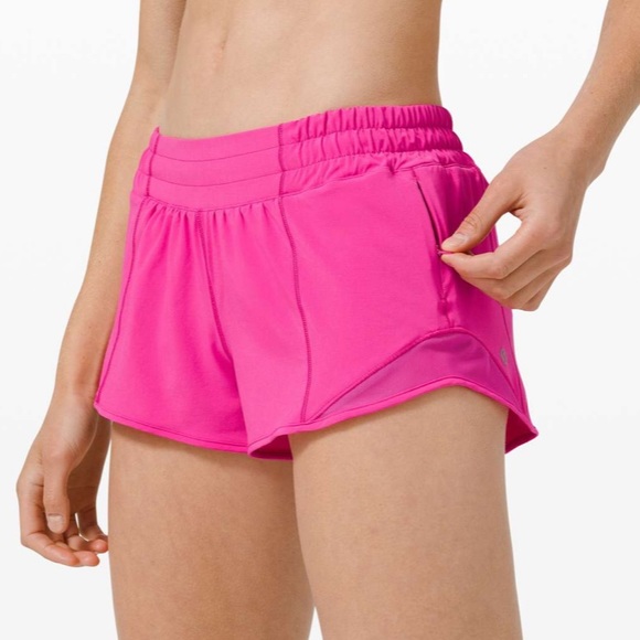 Lululemon Hotty Hot Low-Rise Short 2.5